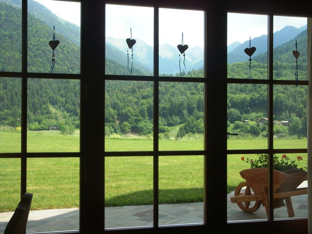 Bed and Breakfast Agritur Cornasest Breguzzo Esterno foto