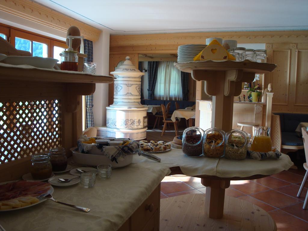 Bed and Breakfast Agritur Cornasest Breguzzo Esterno foto