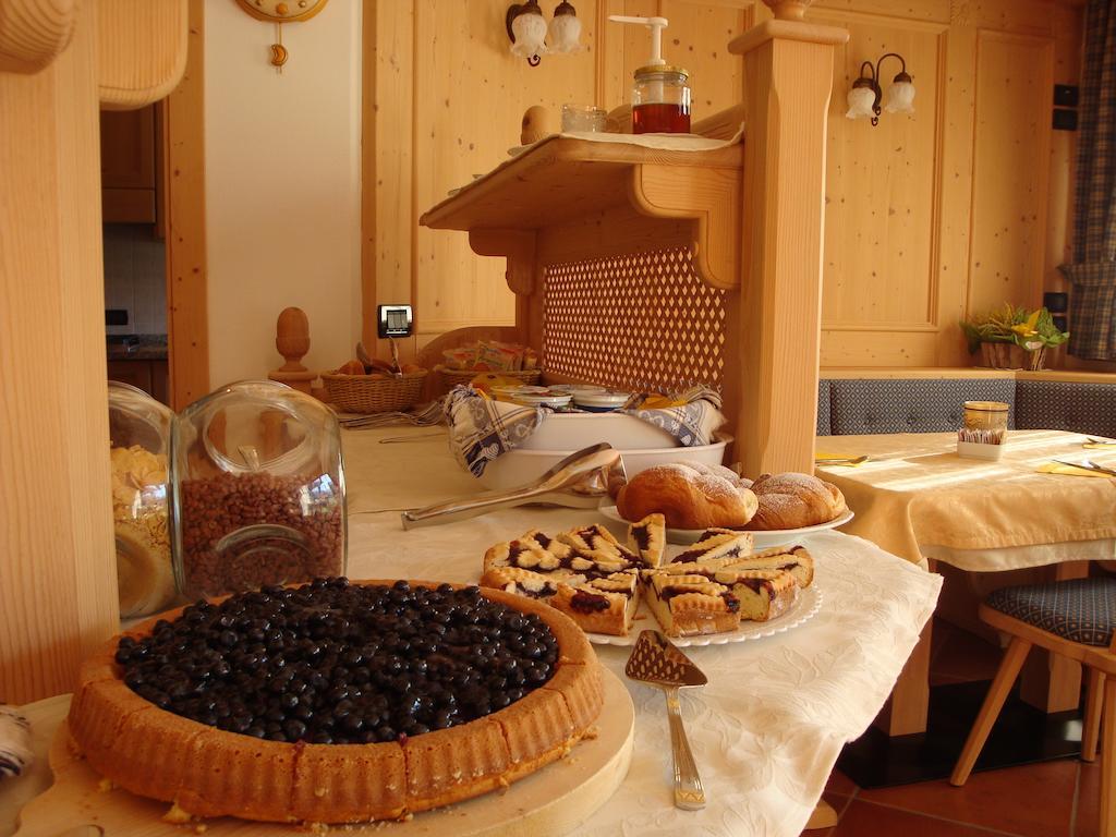 Bed and Breakfast Agritur Cornasest Breguzzo Esterno foto