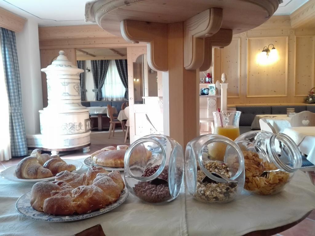 Bed and Breakfast Agritur Cornasest Breguzzo Esterno foto